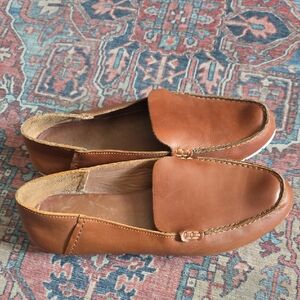 Frye Sedona Venetian Moc loafers in a brown leather Size 9.5